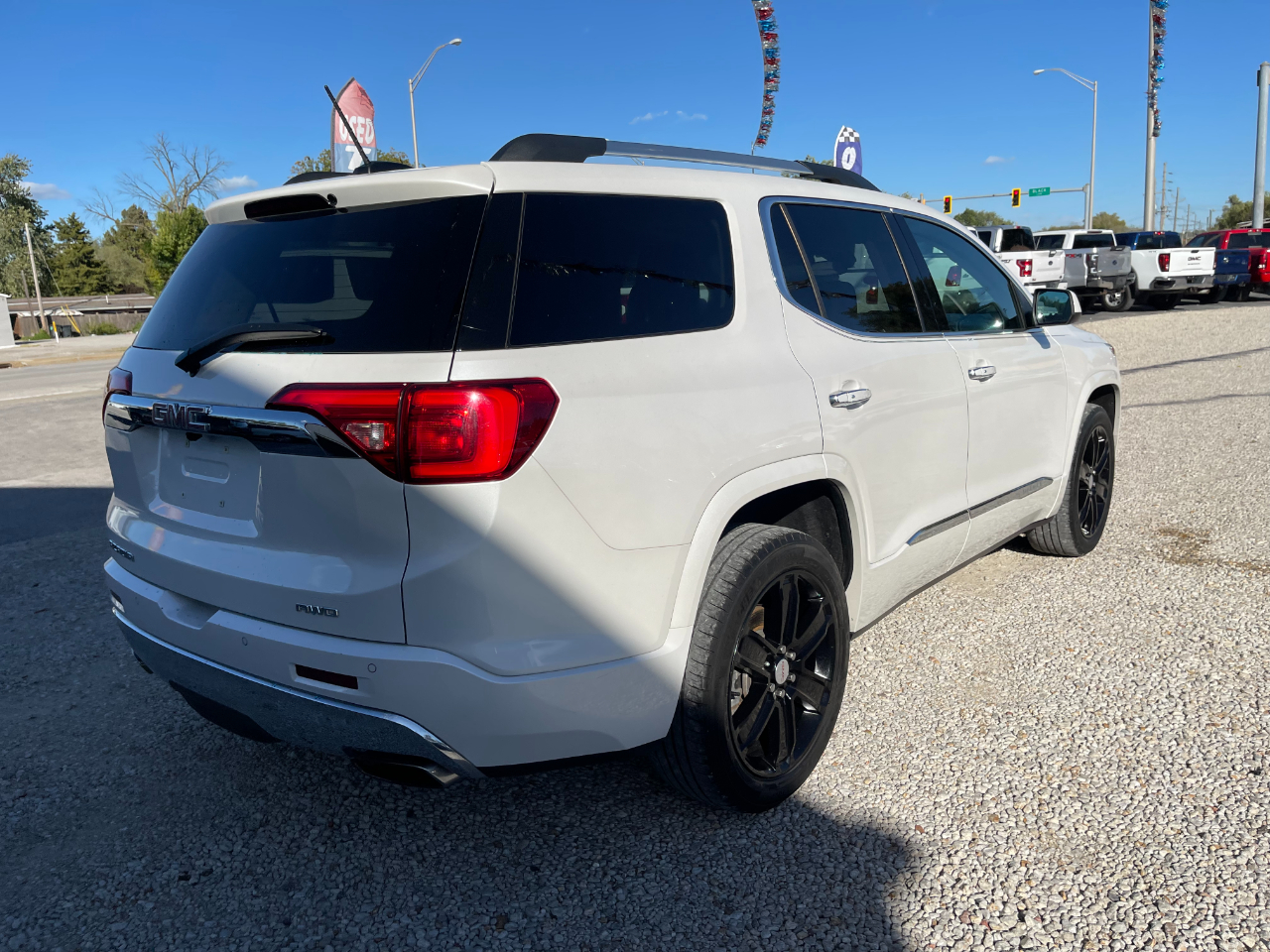 GMC Acadia Denali AWD 2017 GMC Acadia Denali AWD 2017