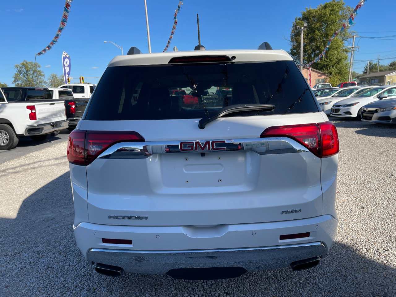 GMC Acadia Denali AWD 2017 GMC Acadia Denali AWD 2017