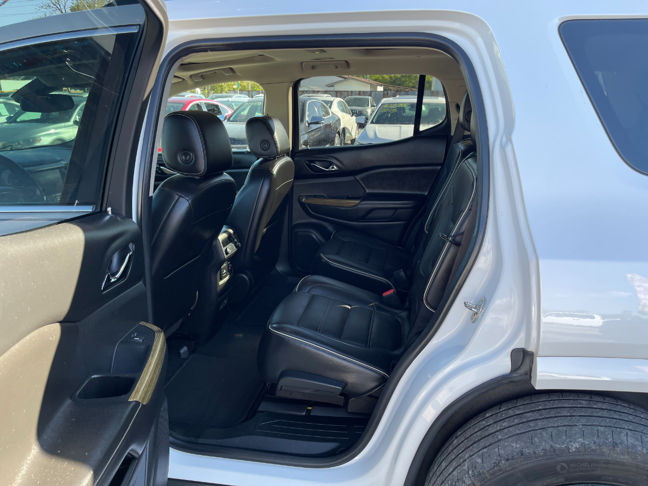 GMC Acadia Denali AWD 2017 GMC Acadia Denali AWD 2017