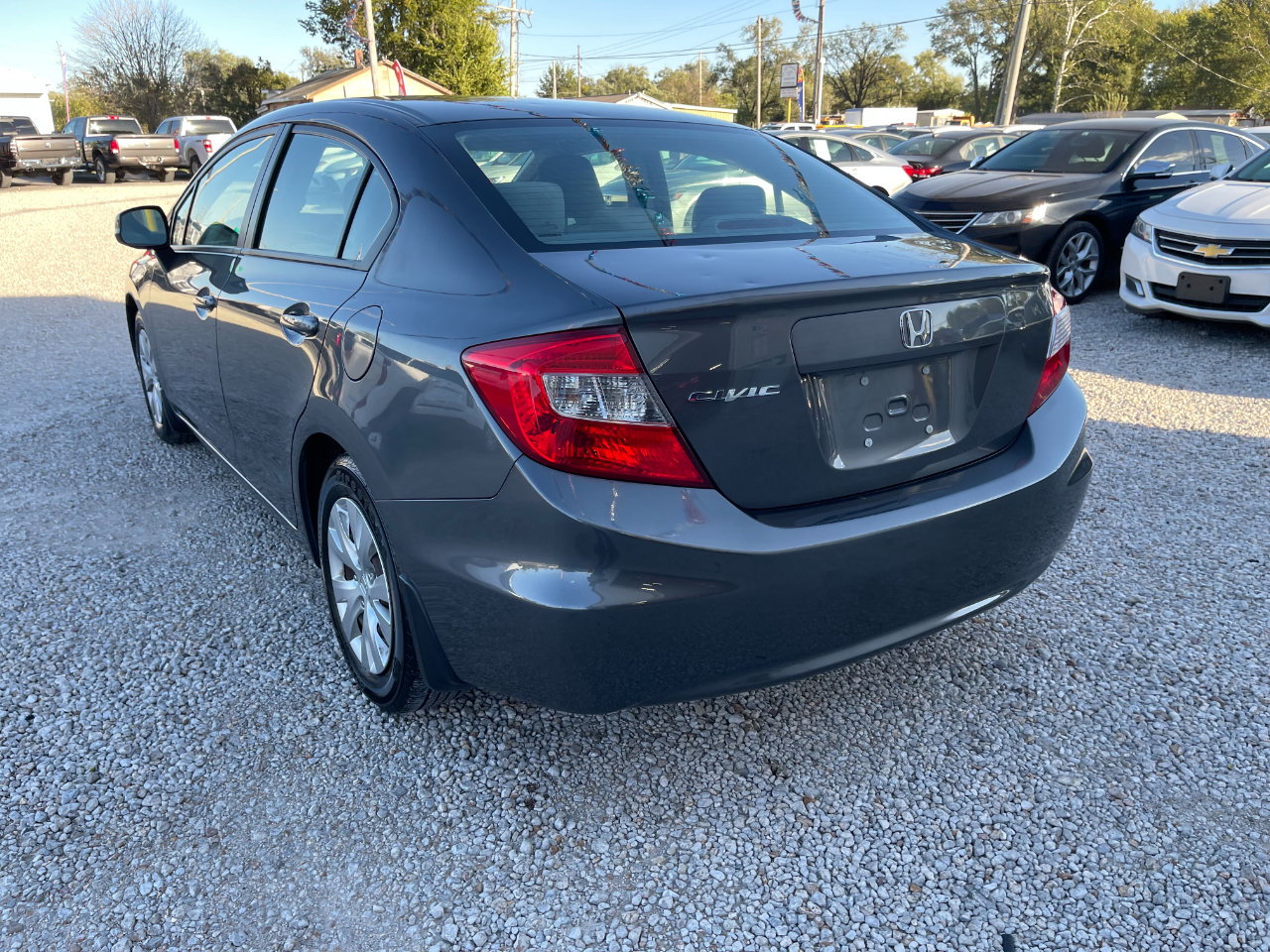 Honda Civic LX Sedan 5-Speed AT 2012 Honda Civic LX Sedan 5-Speed AT 2012