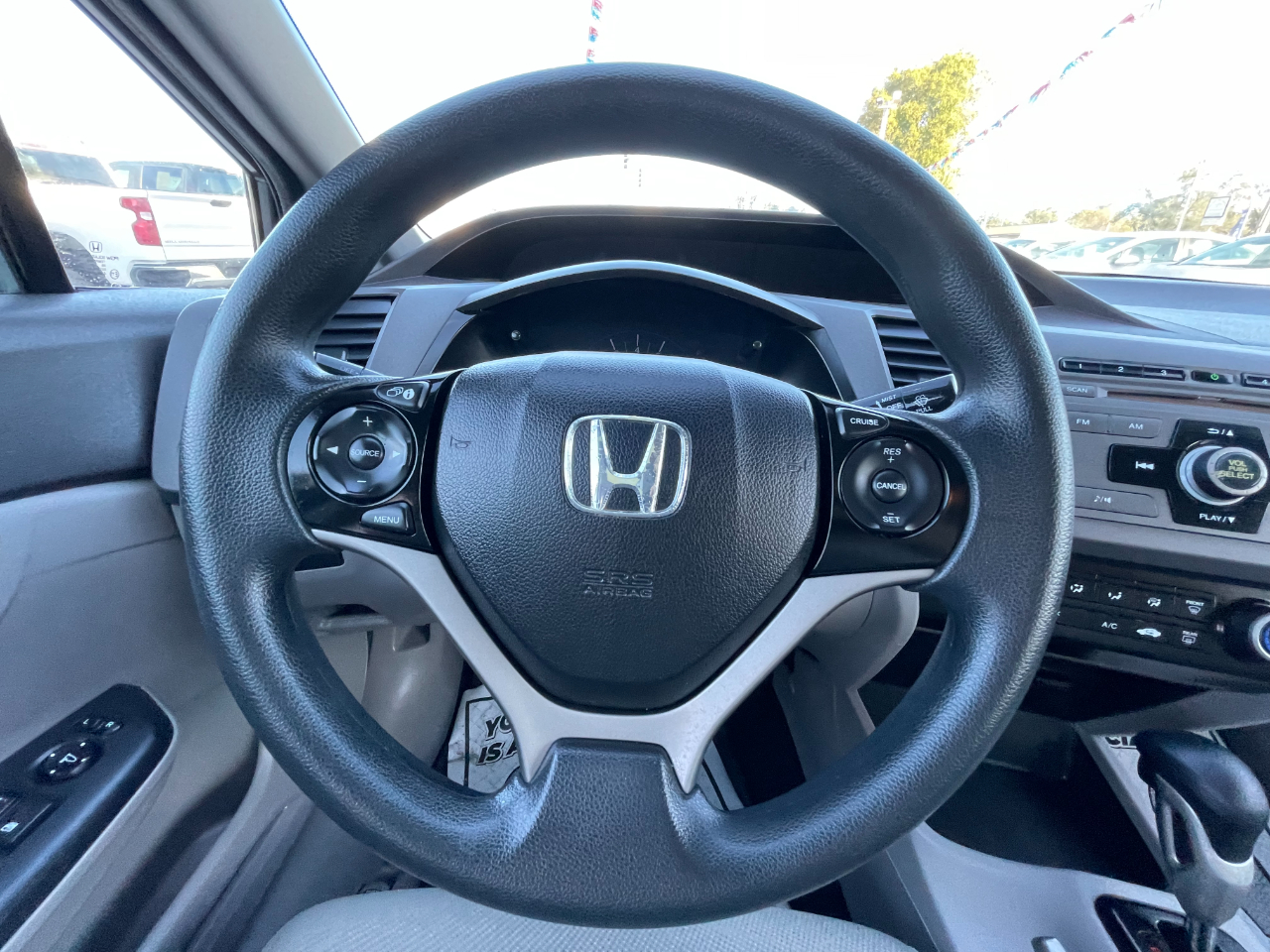 Honda Civic LX Sedan 5-Speed AT 2012 Honda Civic LX Sedan 5-Speed AT 2012