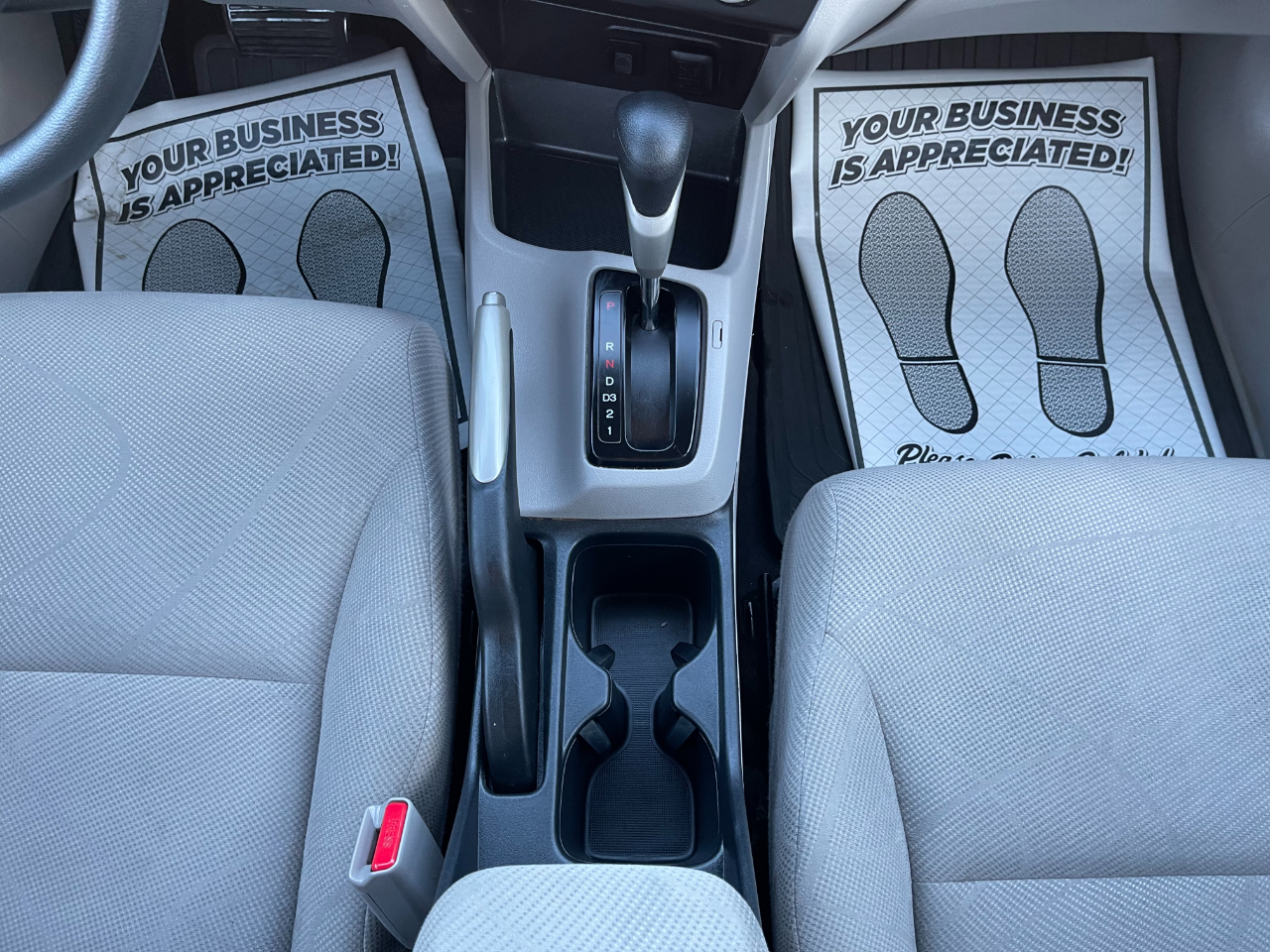 Honda Civic LX Sedan 5-Speed AT 2012 Honda Civic LX Sedan 5-Speed AT 2012