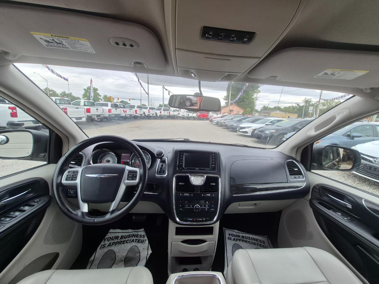 Chrysler Town & Country Touring 2013
