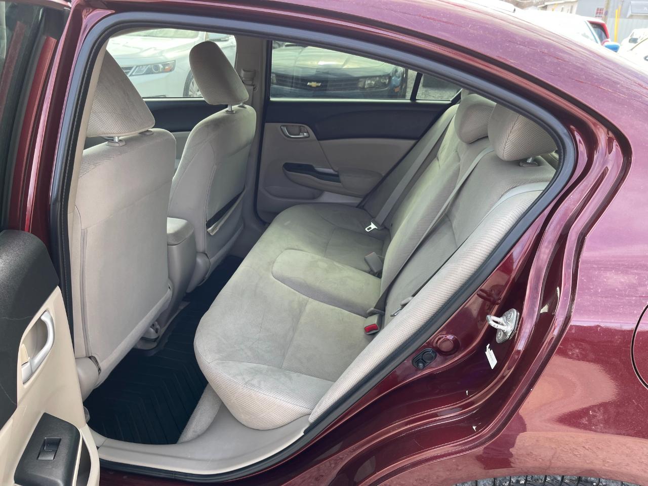 Honda Civic LX Sedan 5-Speed AT 2012