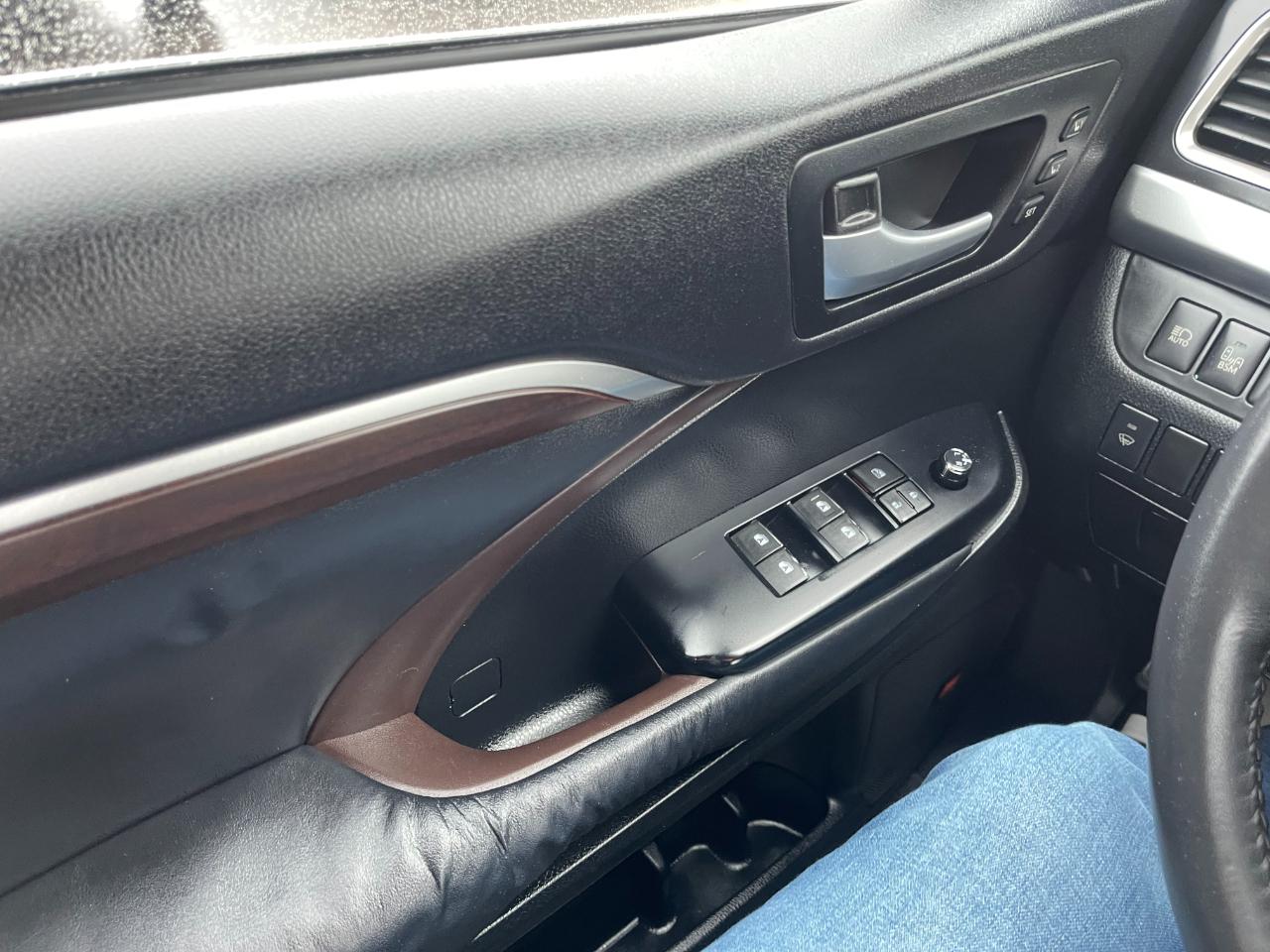 Toyota Highlander Limited AWD V6 2014