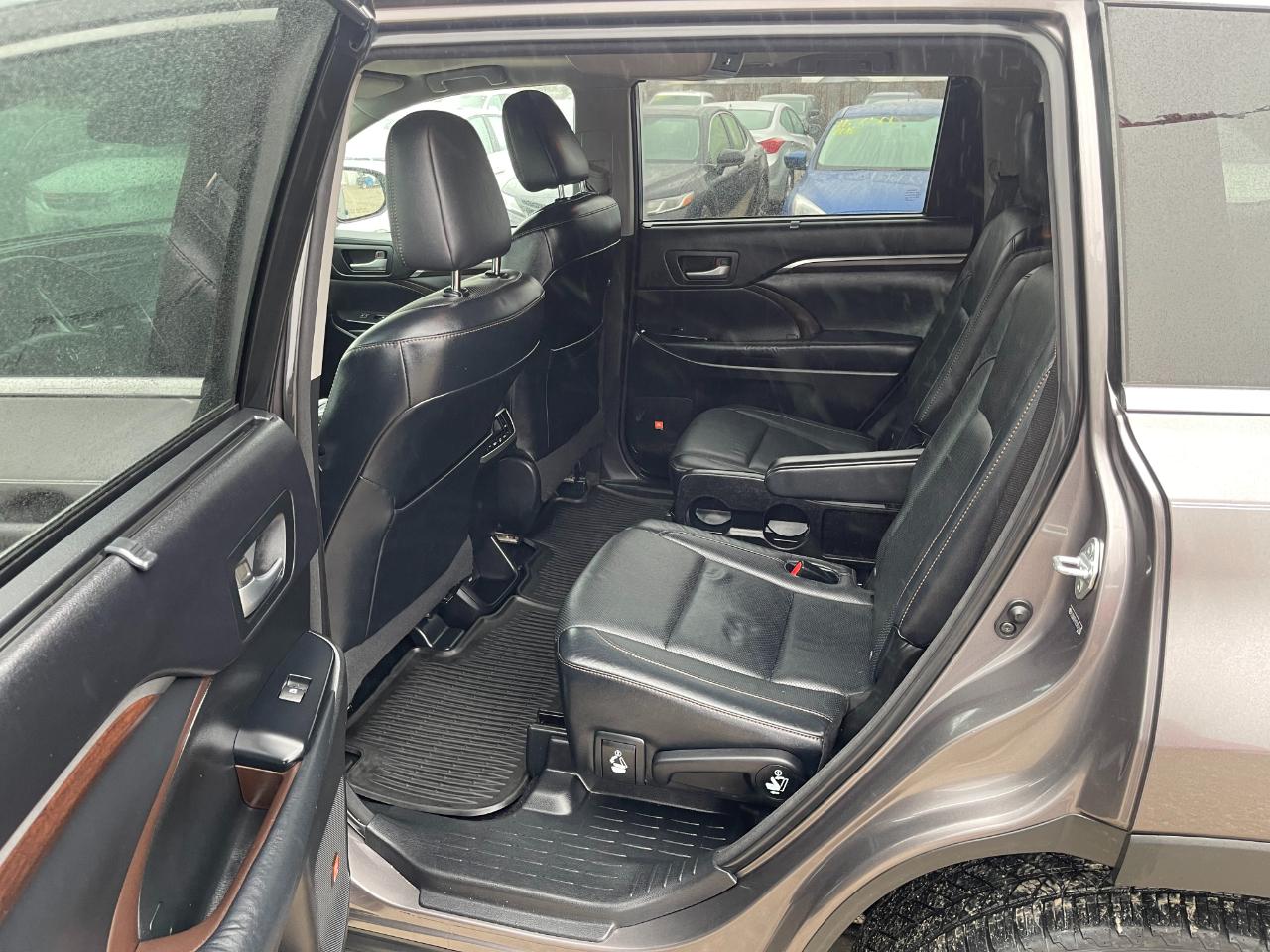 Toyota Highlander Limited AWD V6 2014