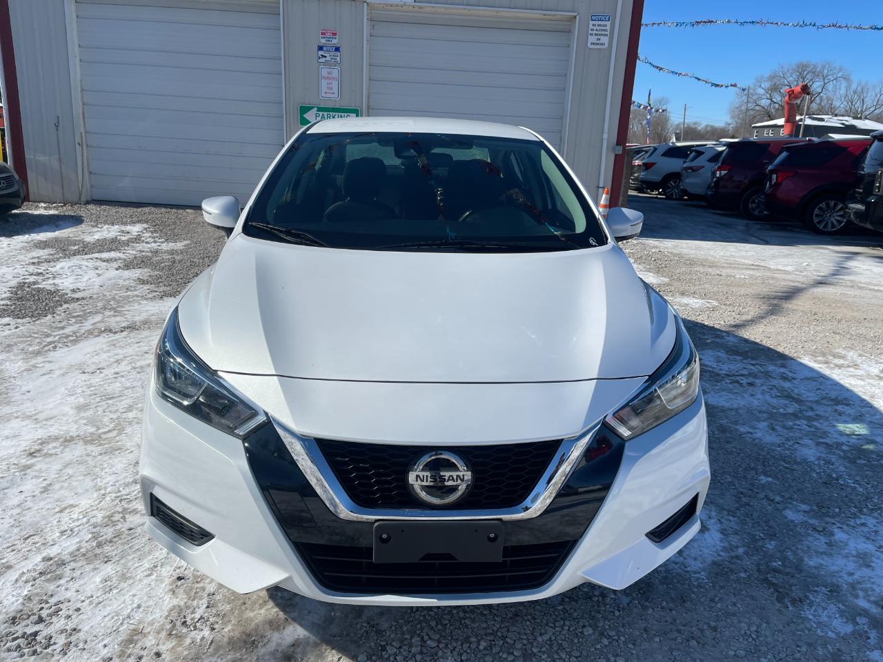 Nissan Versa SV 2021