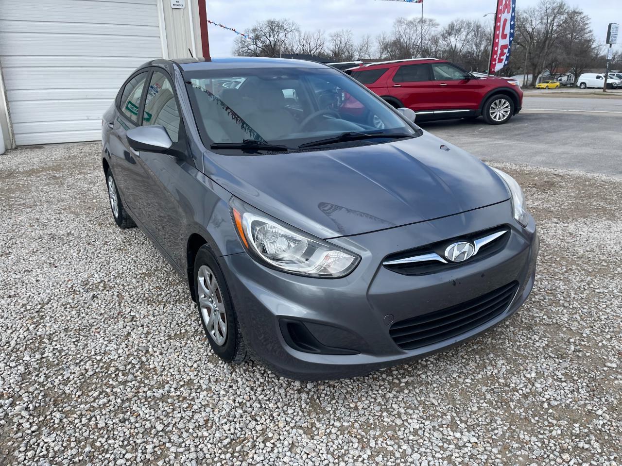 Hyundai Accent GLS 4-Door 2013