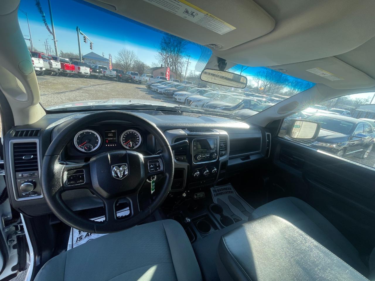 RAM 2500 Tradesman Regular Cab 4WD 2015