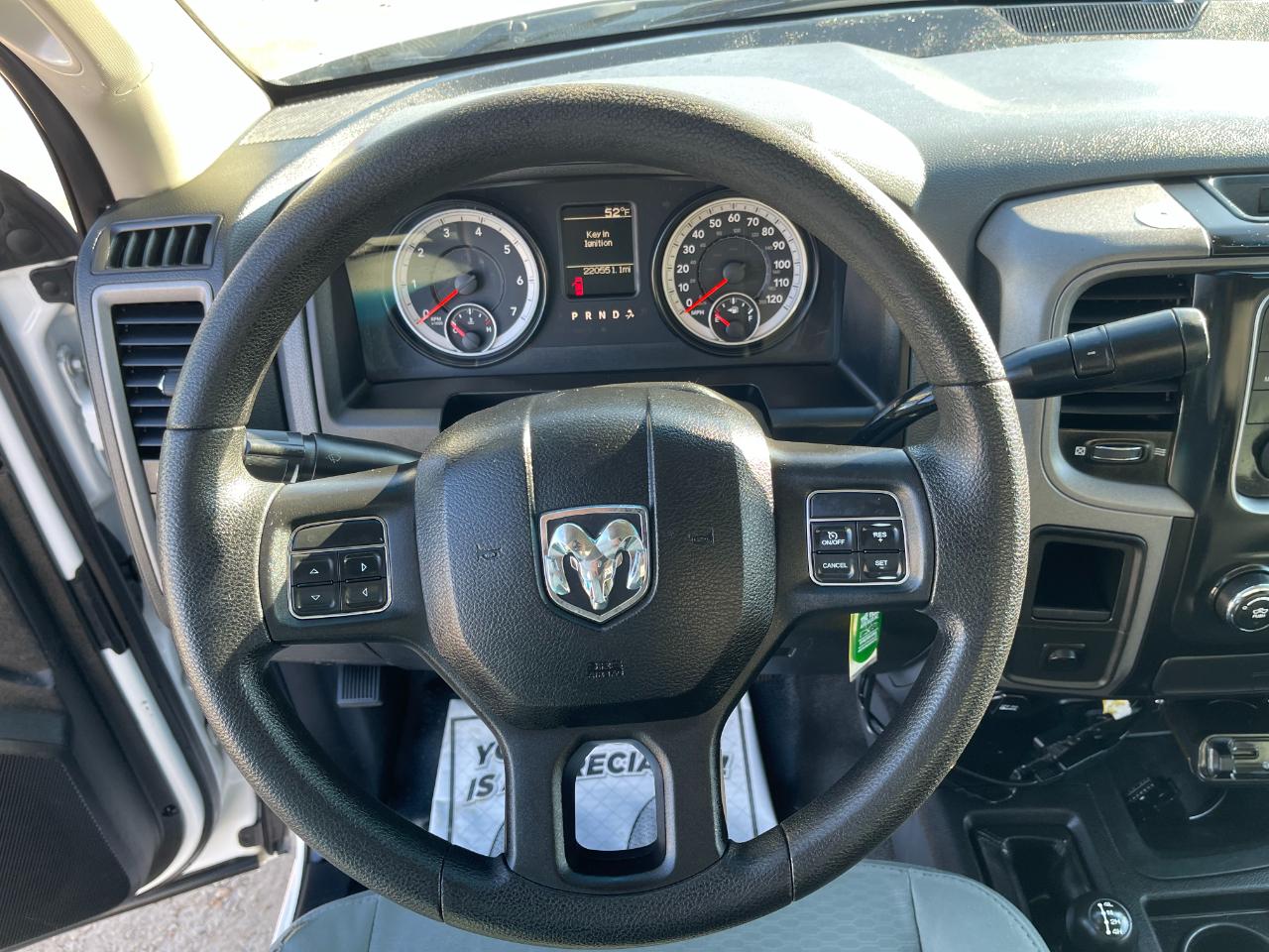 RAM 2500 Tradesman Regular Cab 4WD 2015