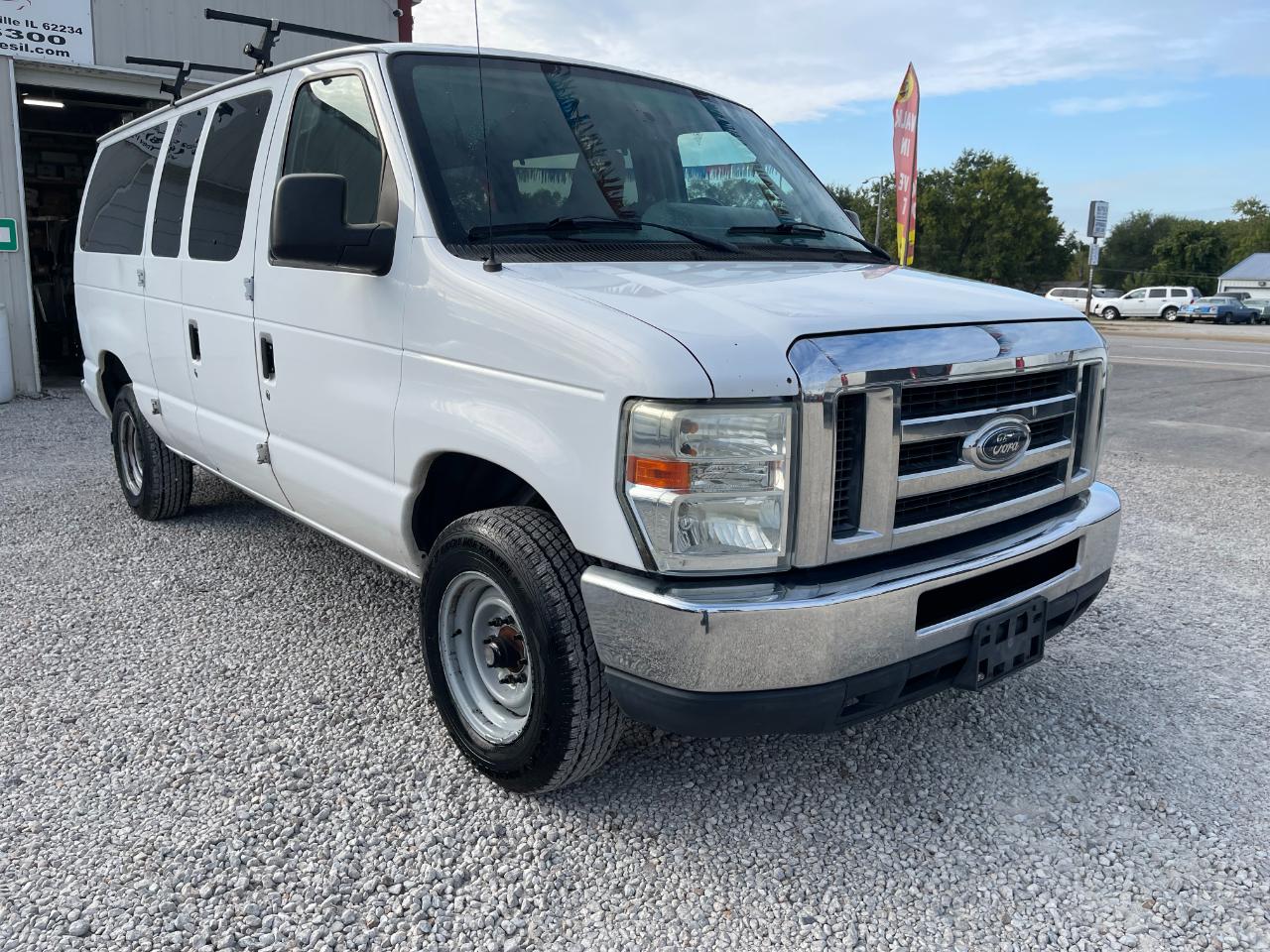Ford Econoline E-350 XL Super Duty 2012
