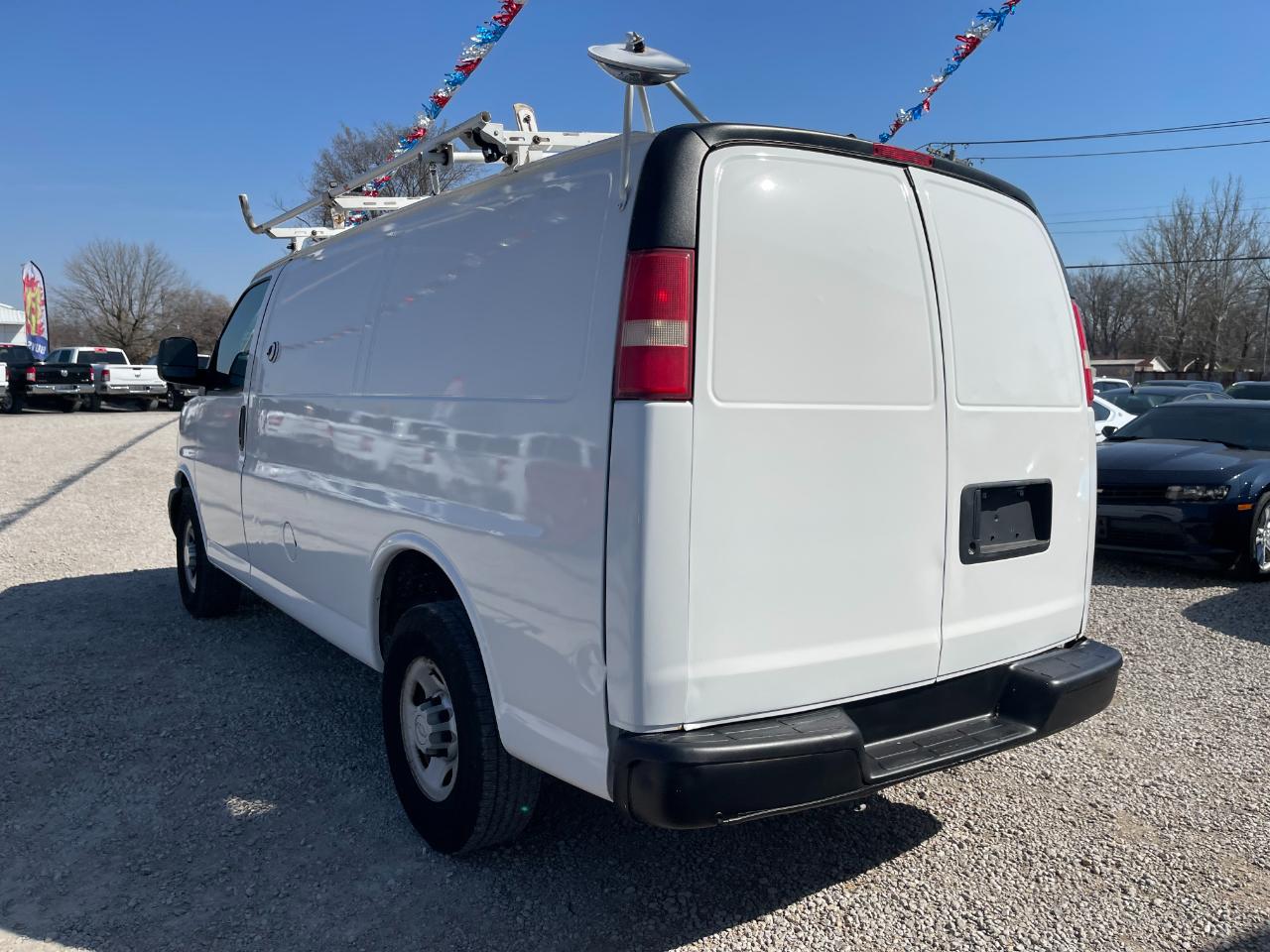 Chevrolet Express 2500 Cargo 2010