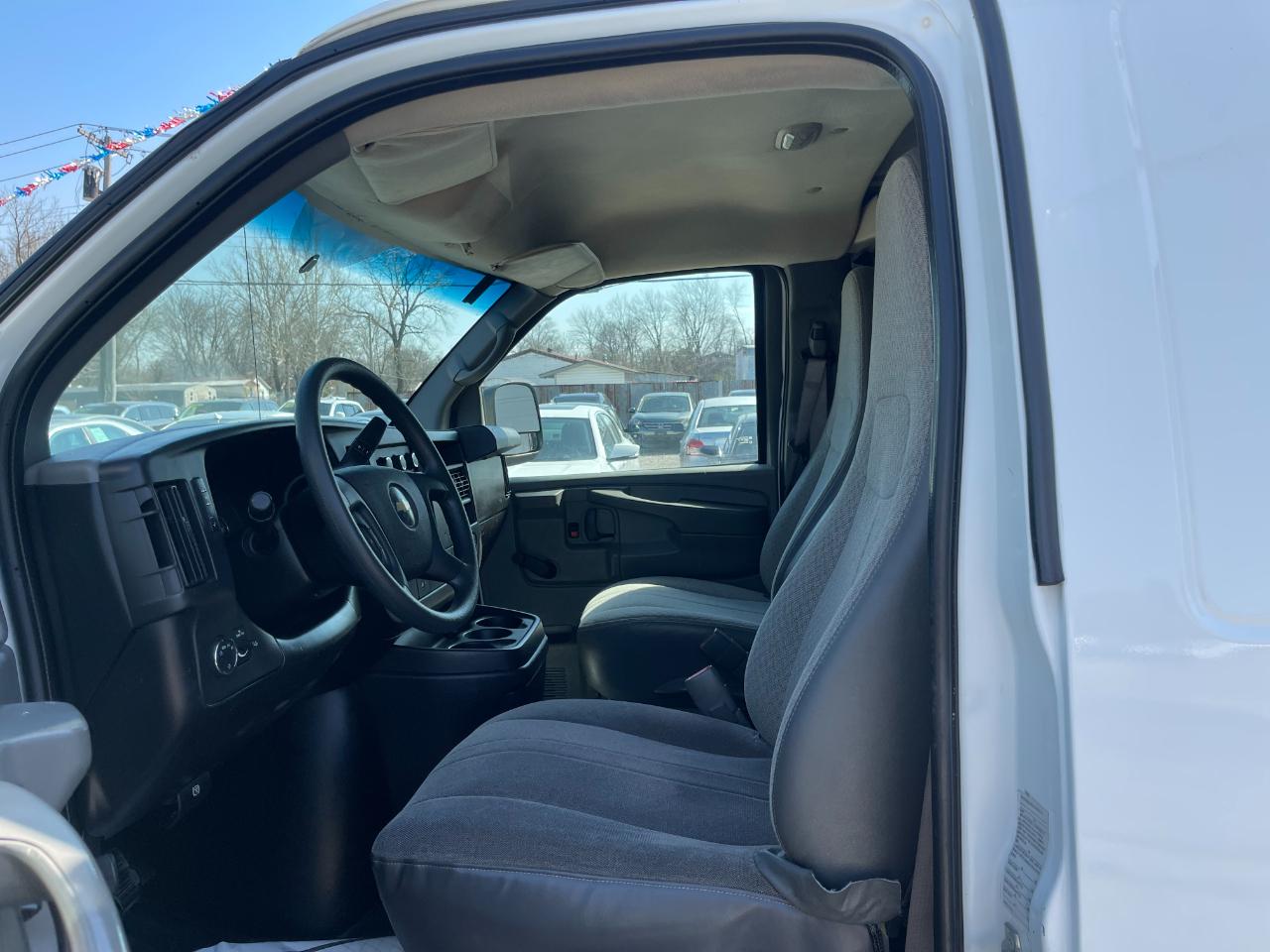 Chevrolet Express 2500 Cargo 2010