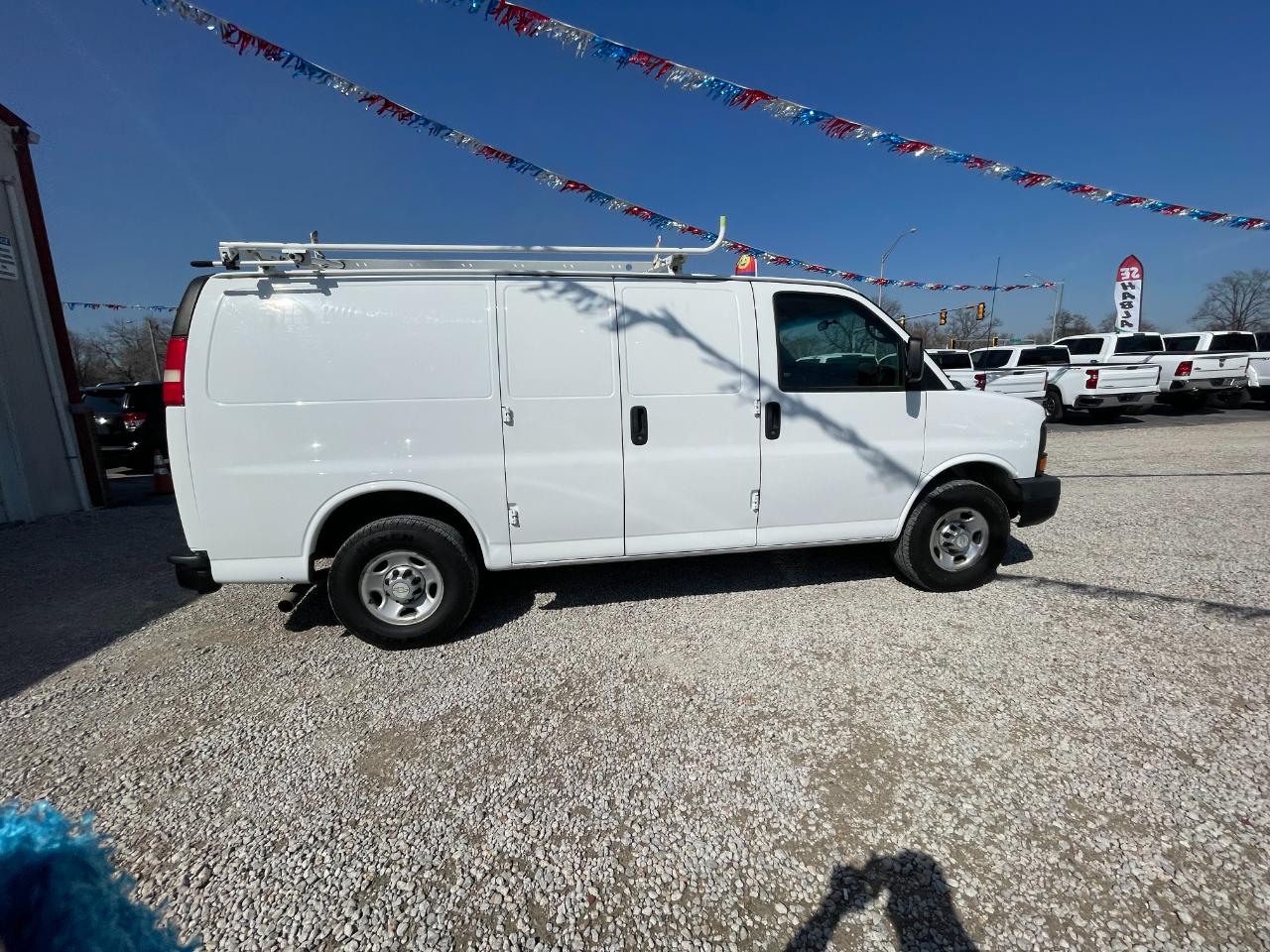 Chevrolet Express 2500 Cargo 2011