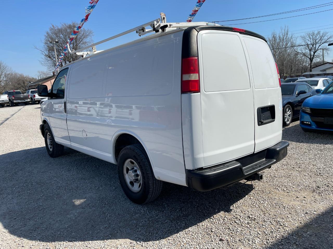 Chevrolet Express 2500 Cargo 2011