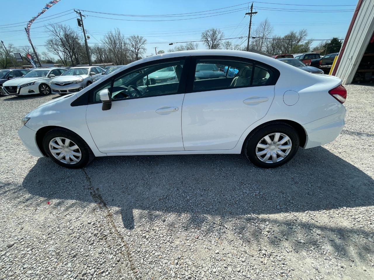 Honda Civic LX Sedan 5-Speed MT 2014