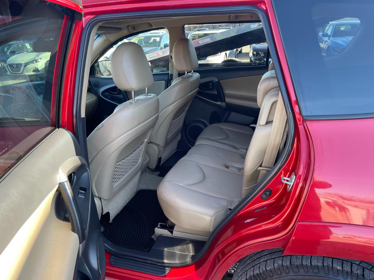 Toyota RAV4 Limited V6 4WD 2010