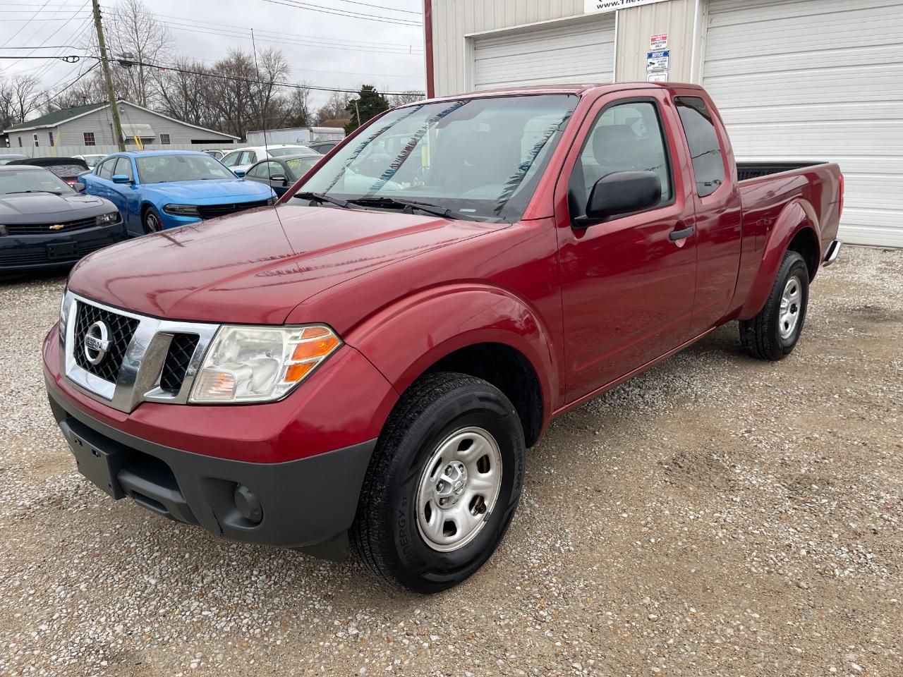 Nissan Frontier SV King Cab I4 5MT 2WD 2016