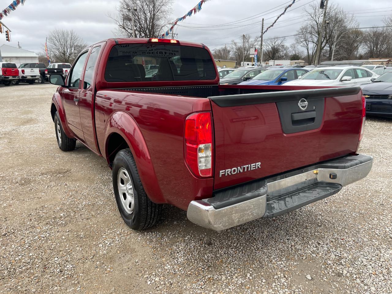 Nissan Frontier SV King Cab I4 5MT 2WD 2016
