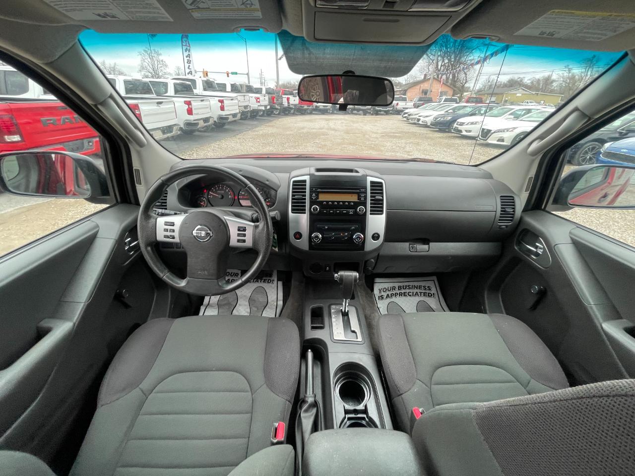 Nissan Frontier SV King Cab I4 5MT 2WD 2016