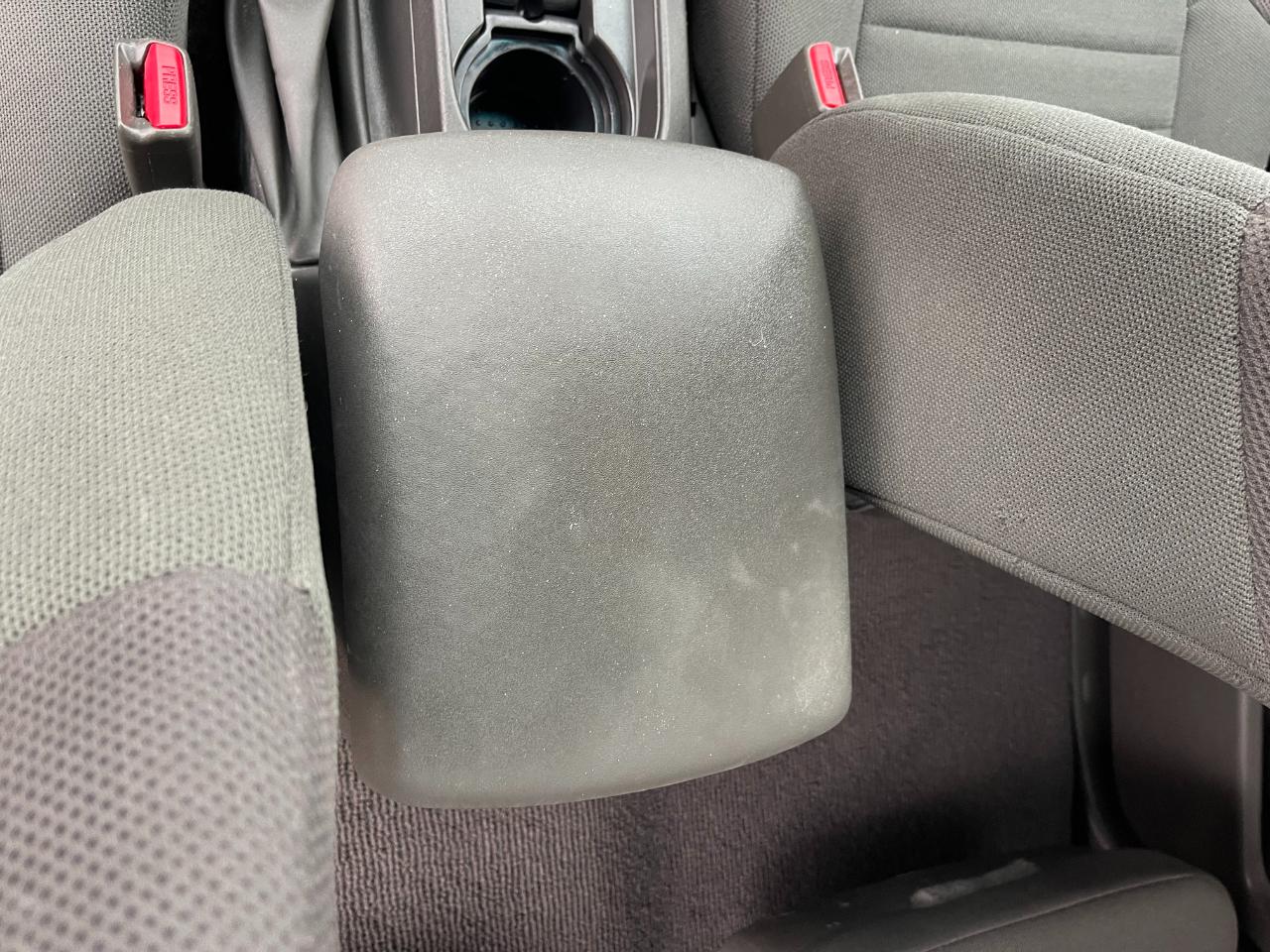 Nissan Frontier SV King Cab I4 5MT 2WD 2016