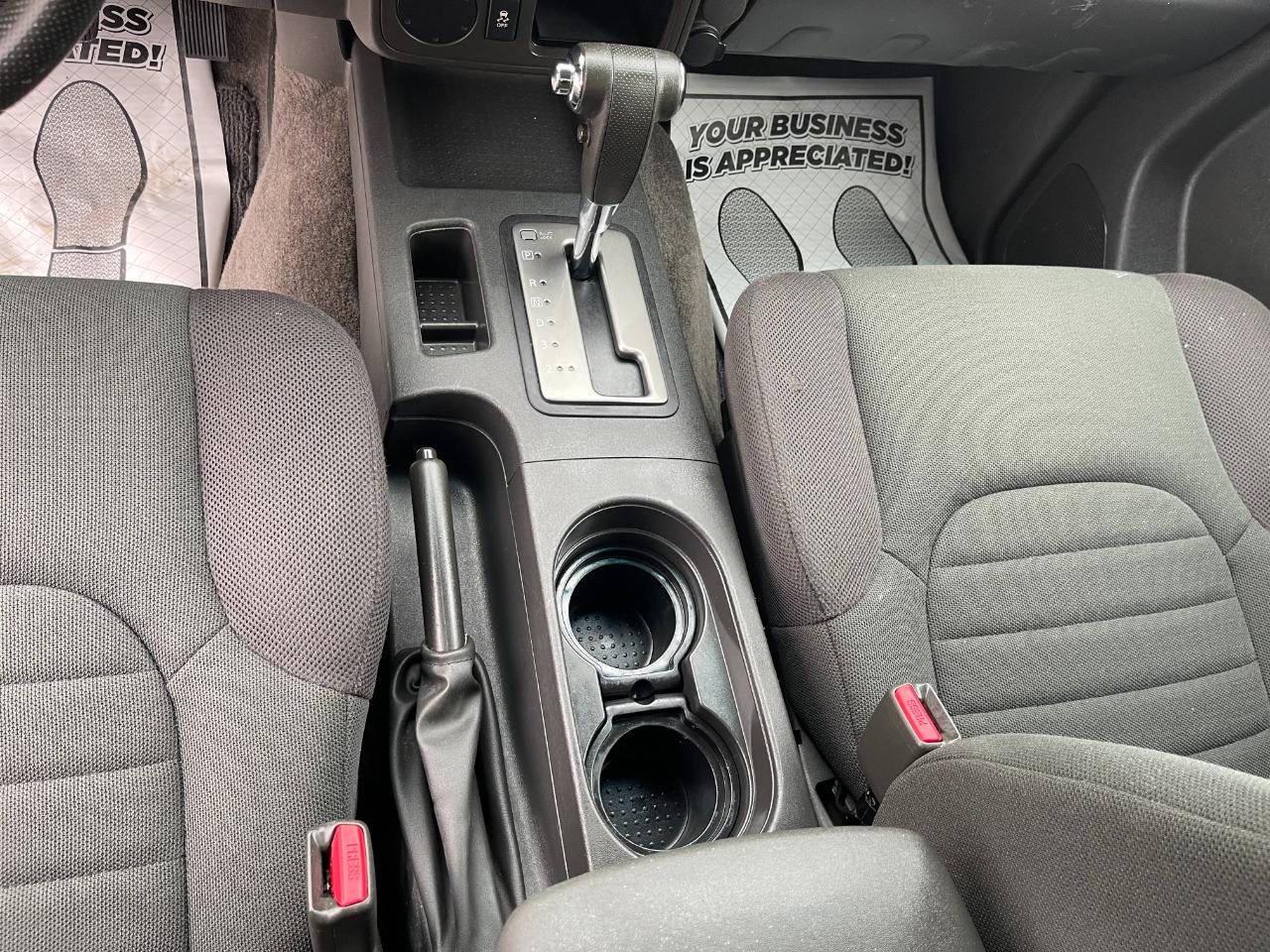 Nissan Frontier SV King Cab I4 5MT 2WD 2016