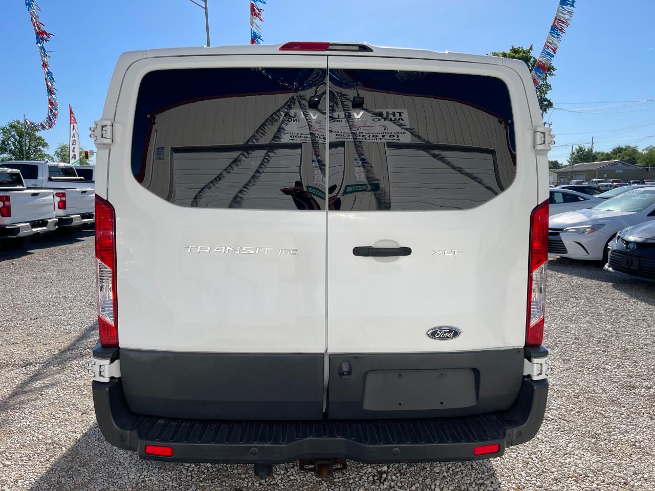Ford Transit 150 Wagon Low Roof XL w/Sliding Pass. 130-in. WB 2015