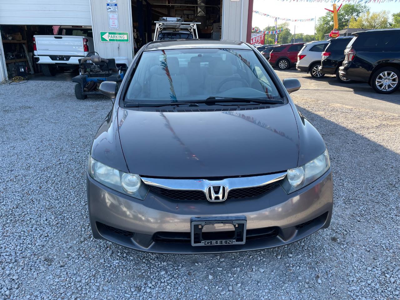 Honda Civic LX Sedan 5-Speed AT 2011