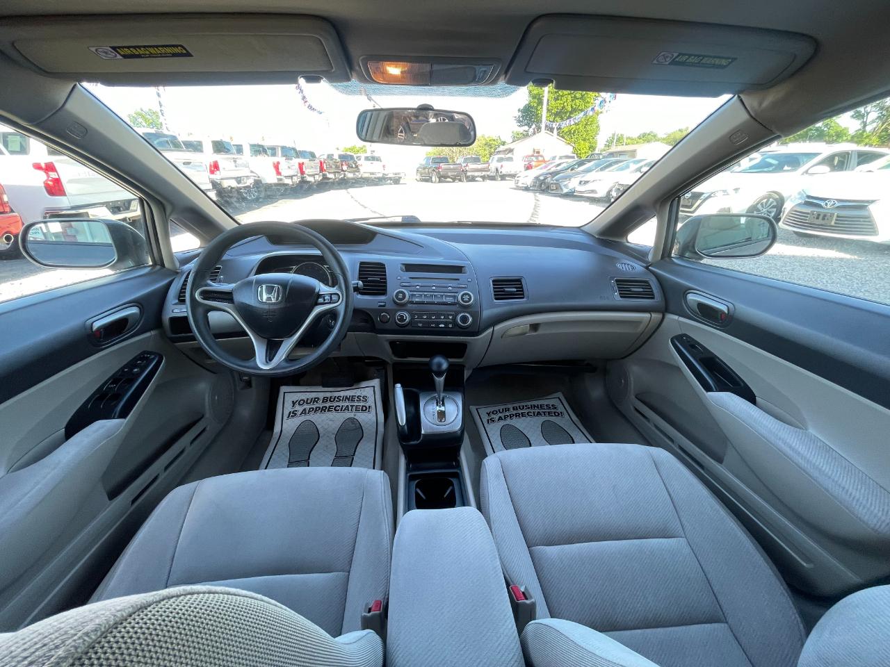 Honda Civic LX Sedan 5-Speed AT 2011