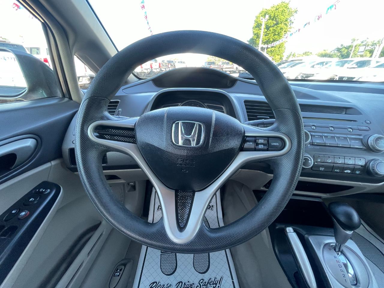 Honda Civic LX Sedan 5-Speed AT 2011