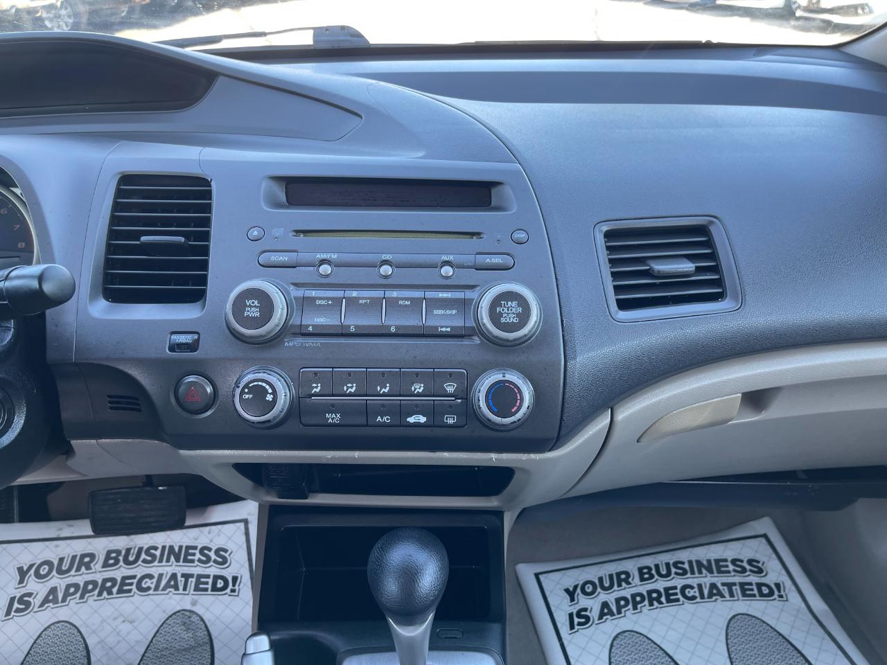 Honda Civic LX Sedan 5-Speed AT 2011