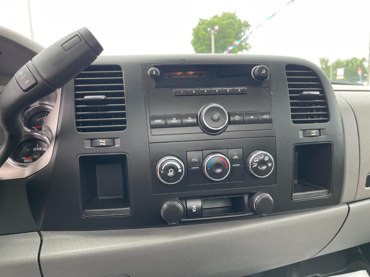 Chevrolet Silverado 2500HD Work Truck Long Box 4WD 2013
