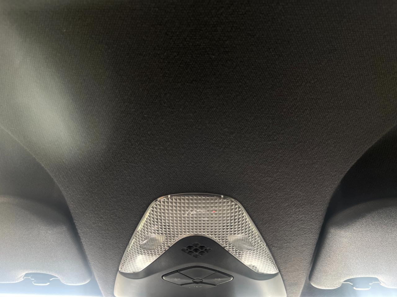 Toyota C-HR XLE 2018