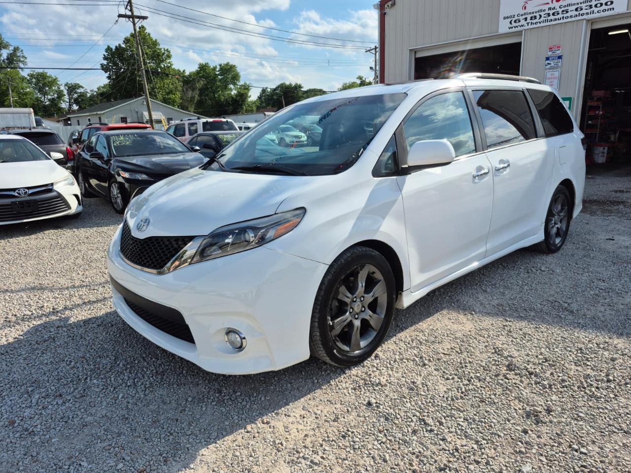 Toyota Sienna SE FWD 8-Passenger FWD V6 2016