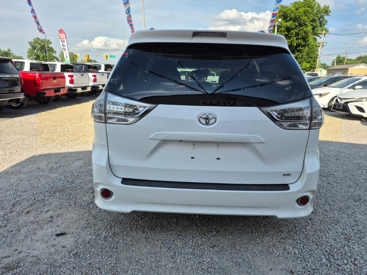 Toyota Sienna SE FWD 8-Passenger FWD V6 2016
