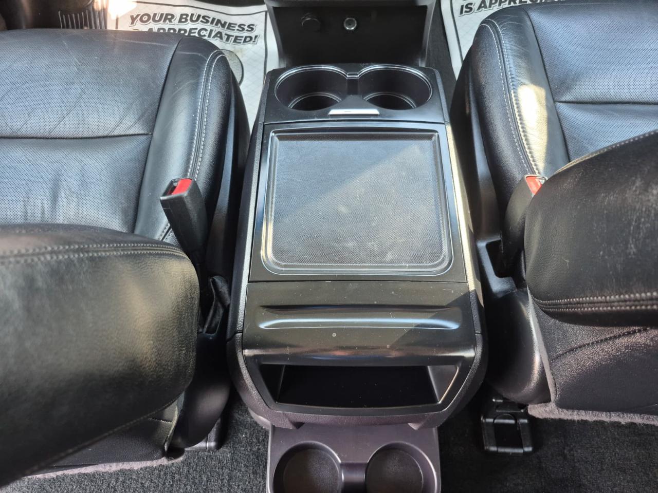 Toyota Sienna SE FWD 8-Passenger FWD V6 2016