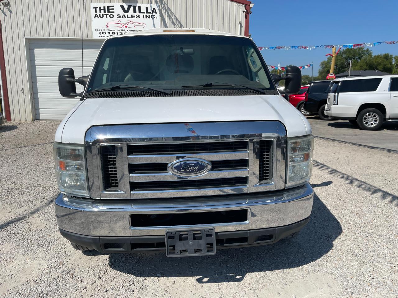Ford Econoline E-350 Super Duty 2012