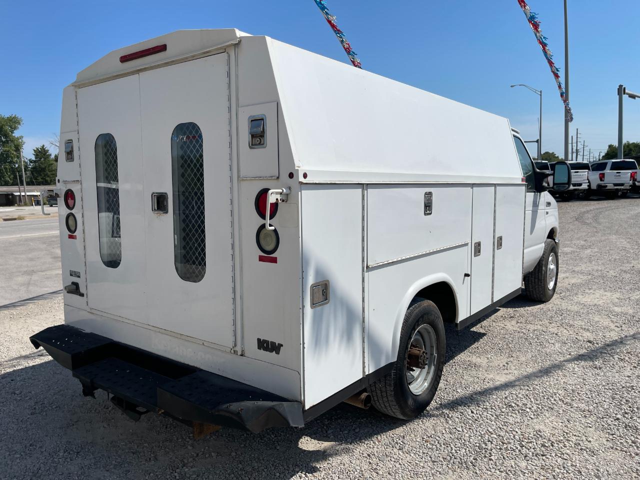 Ford Econoline E-350 Super Duty 2012