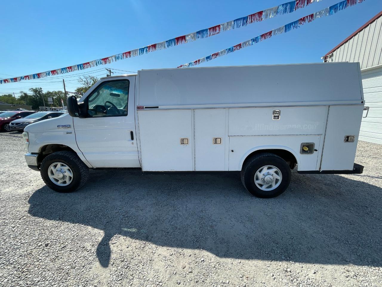 Ford Econoline E-350 Super Duty 2012