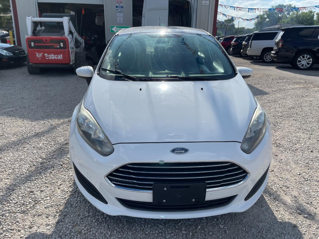 Ford Fiesta S Sedan 2015