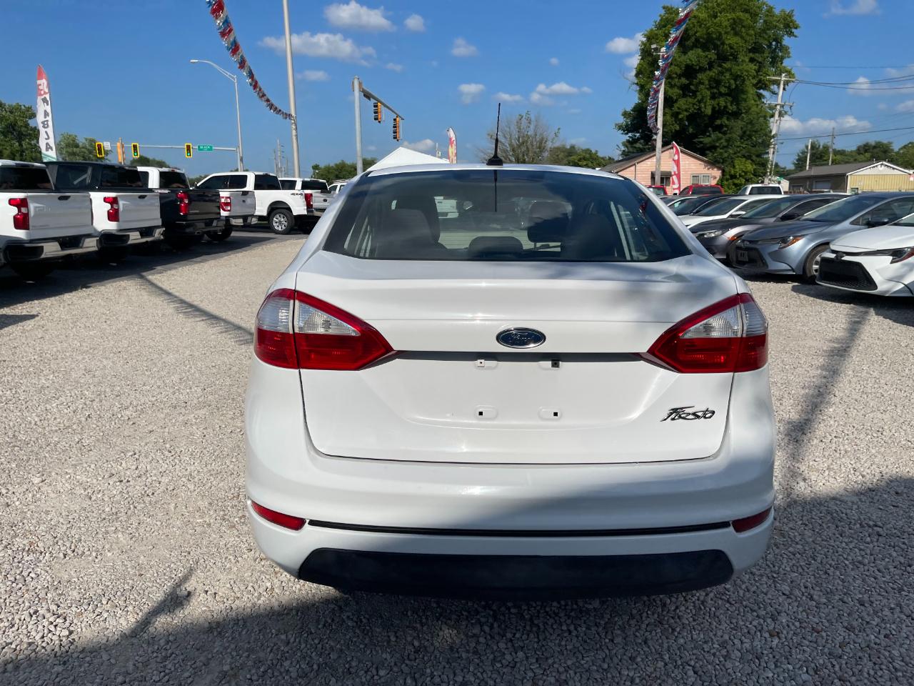 Ford Fiesta S Sedan 2015