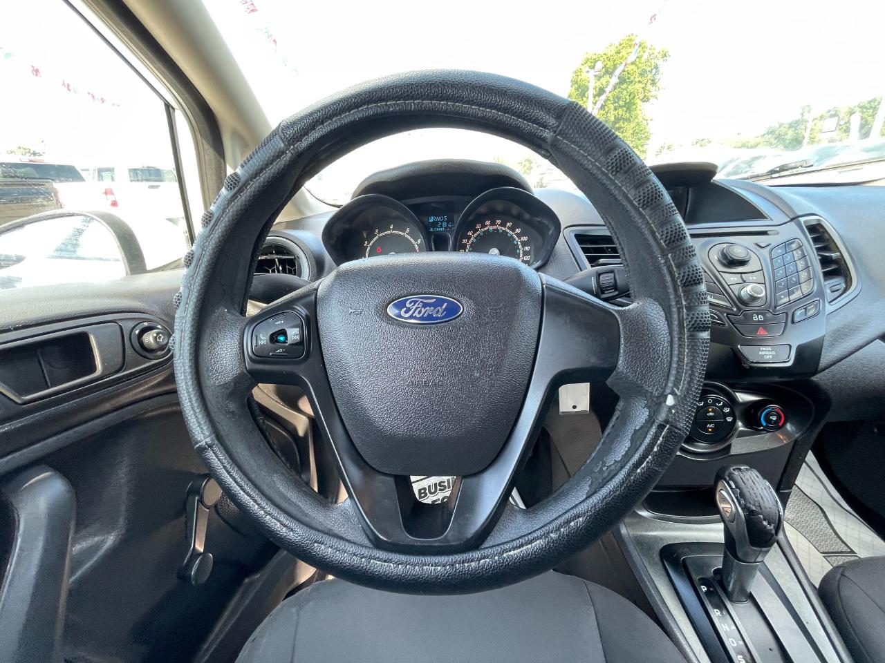 Ford Fiesta S Sedan 2015