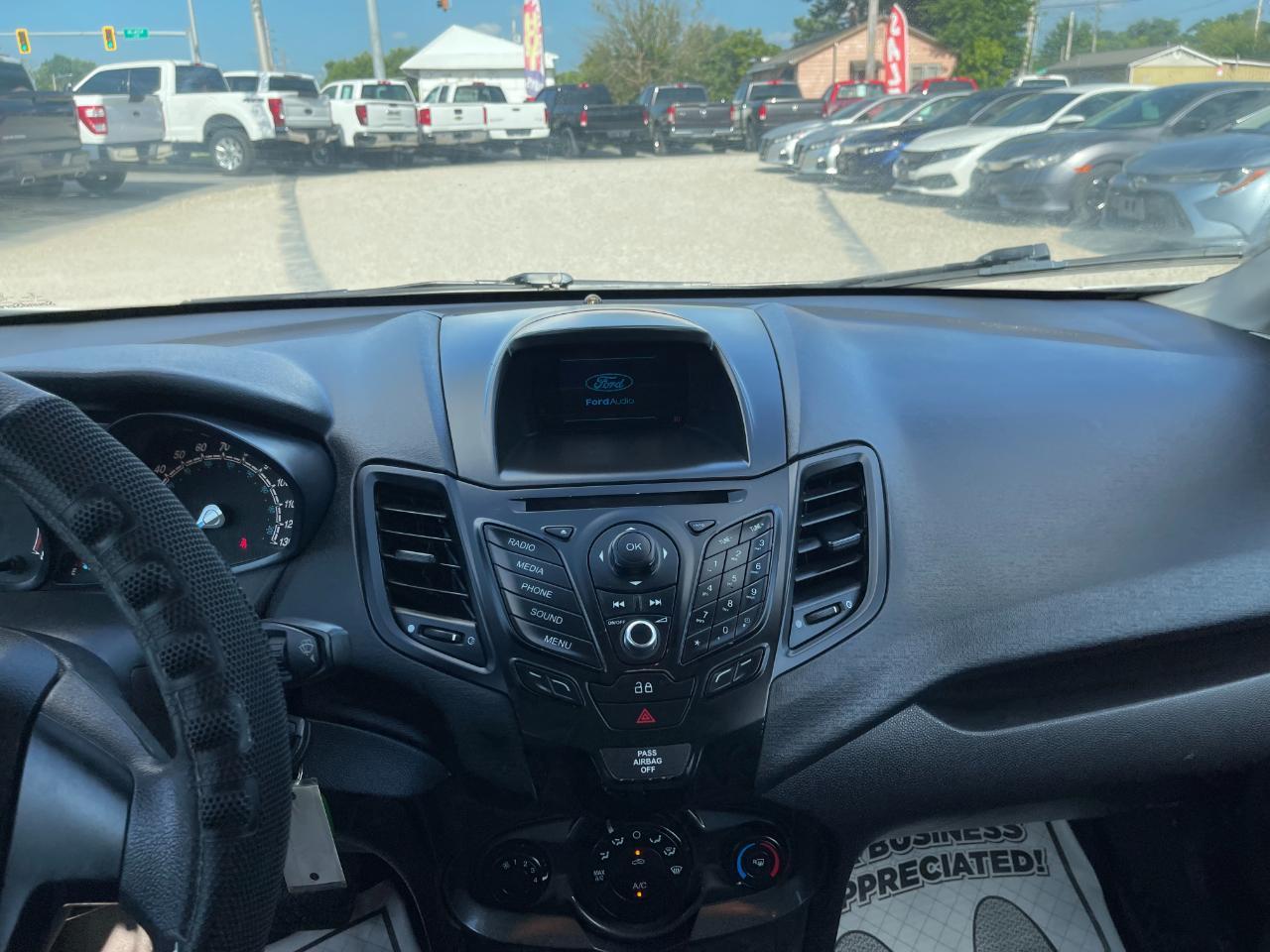 Ford Fiesta S Sedan 2015