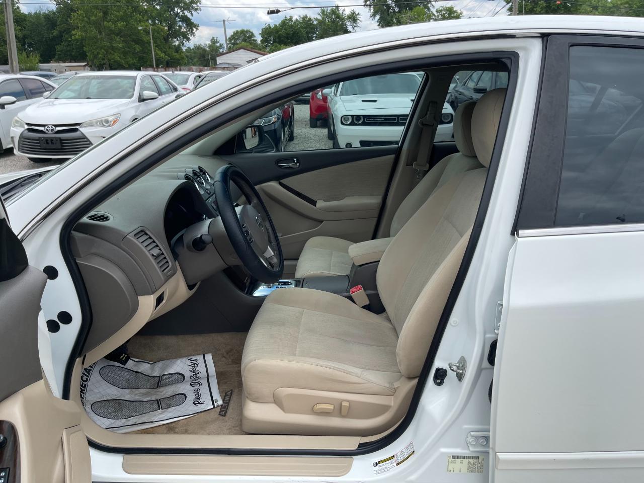 Nissan Altima 2.5 S 2011