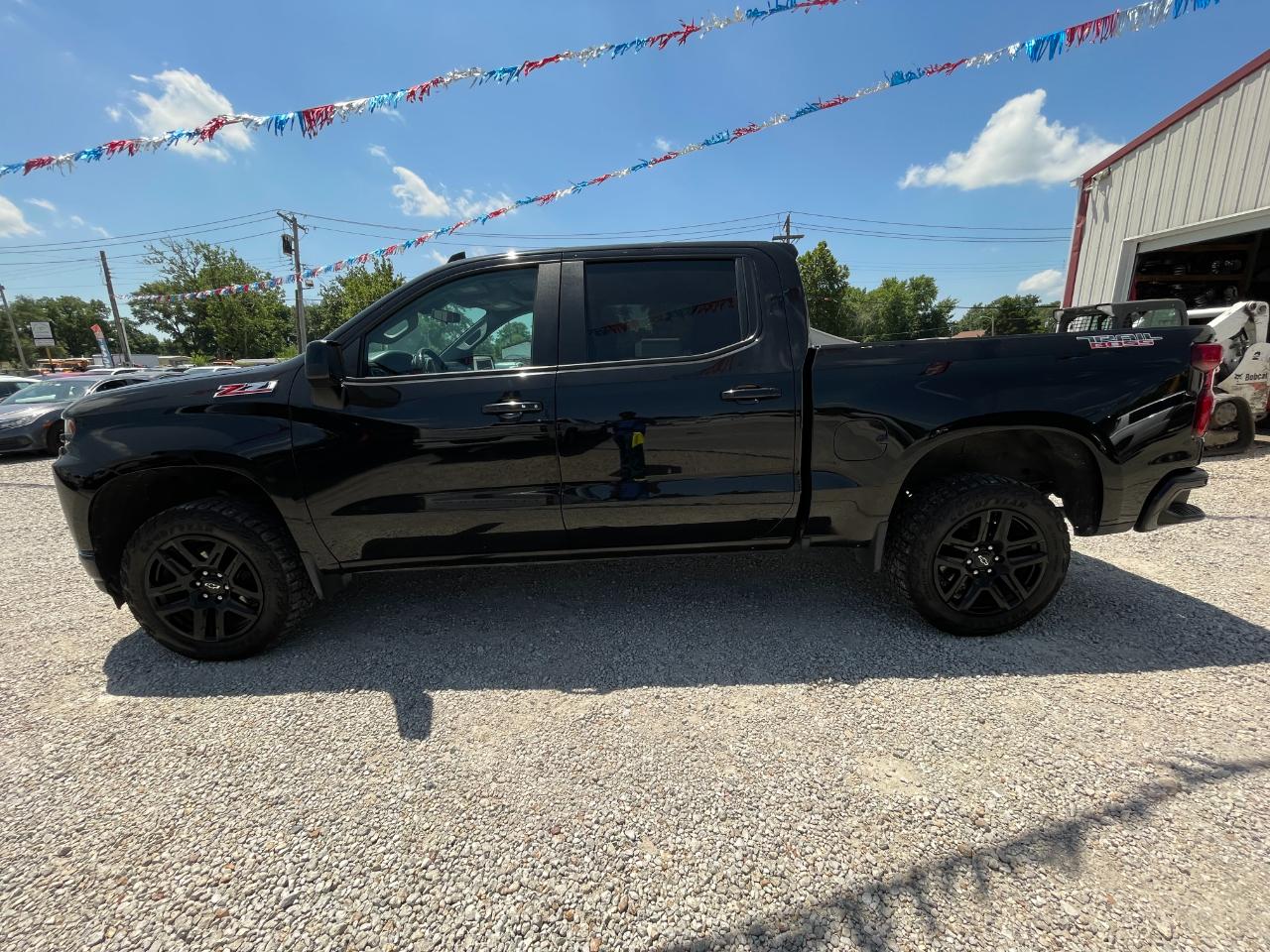 Chevrolet Silverado 1500 Limited LT Trail Boss Crew Cab Long Box 4WD 2022