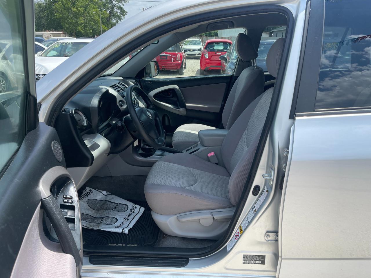 Toyota RAV4 Base I4 4WD 2008