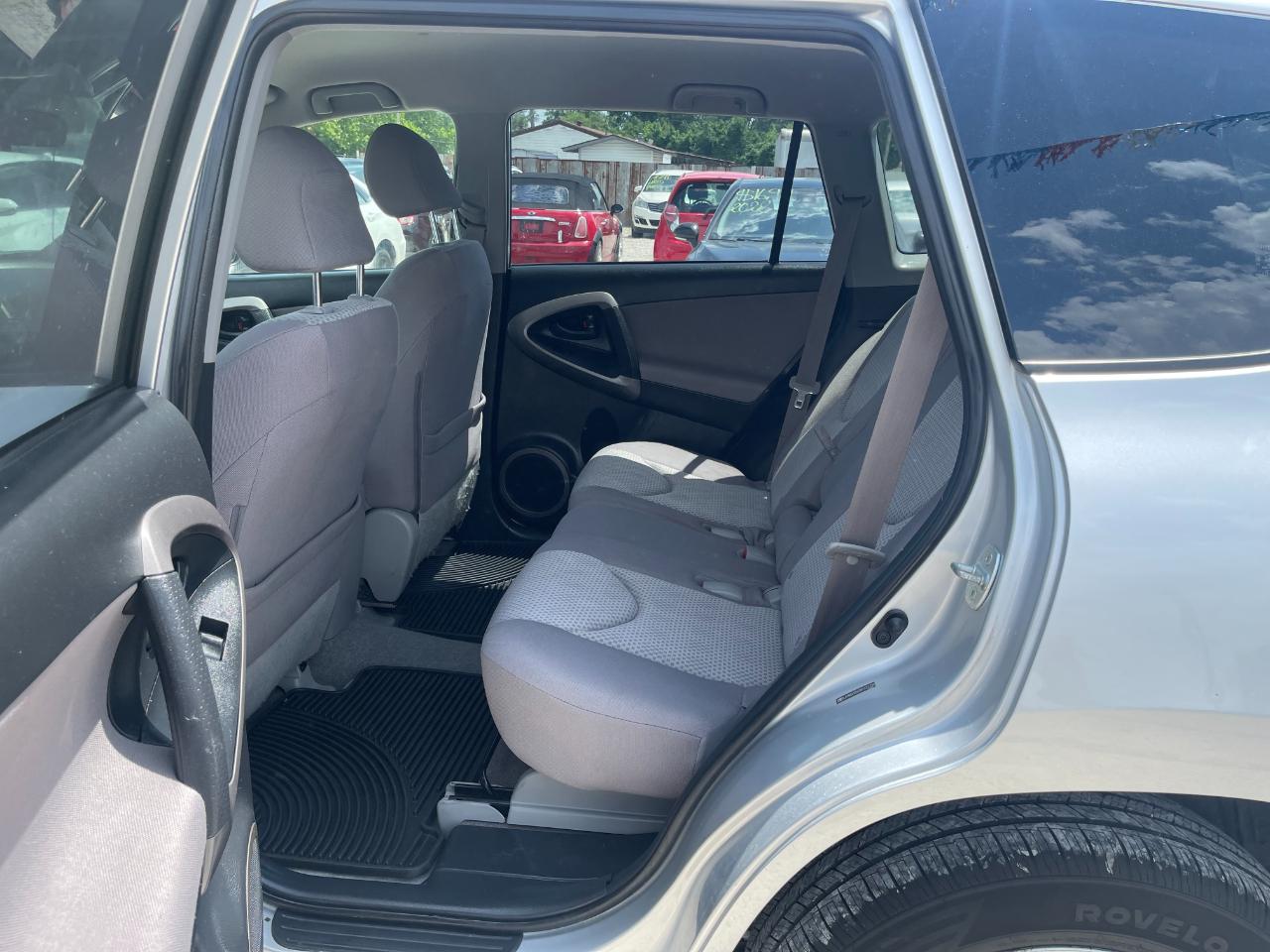 Toyota RAV4 Base I4 4WD 2008