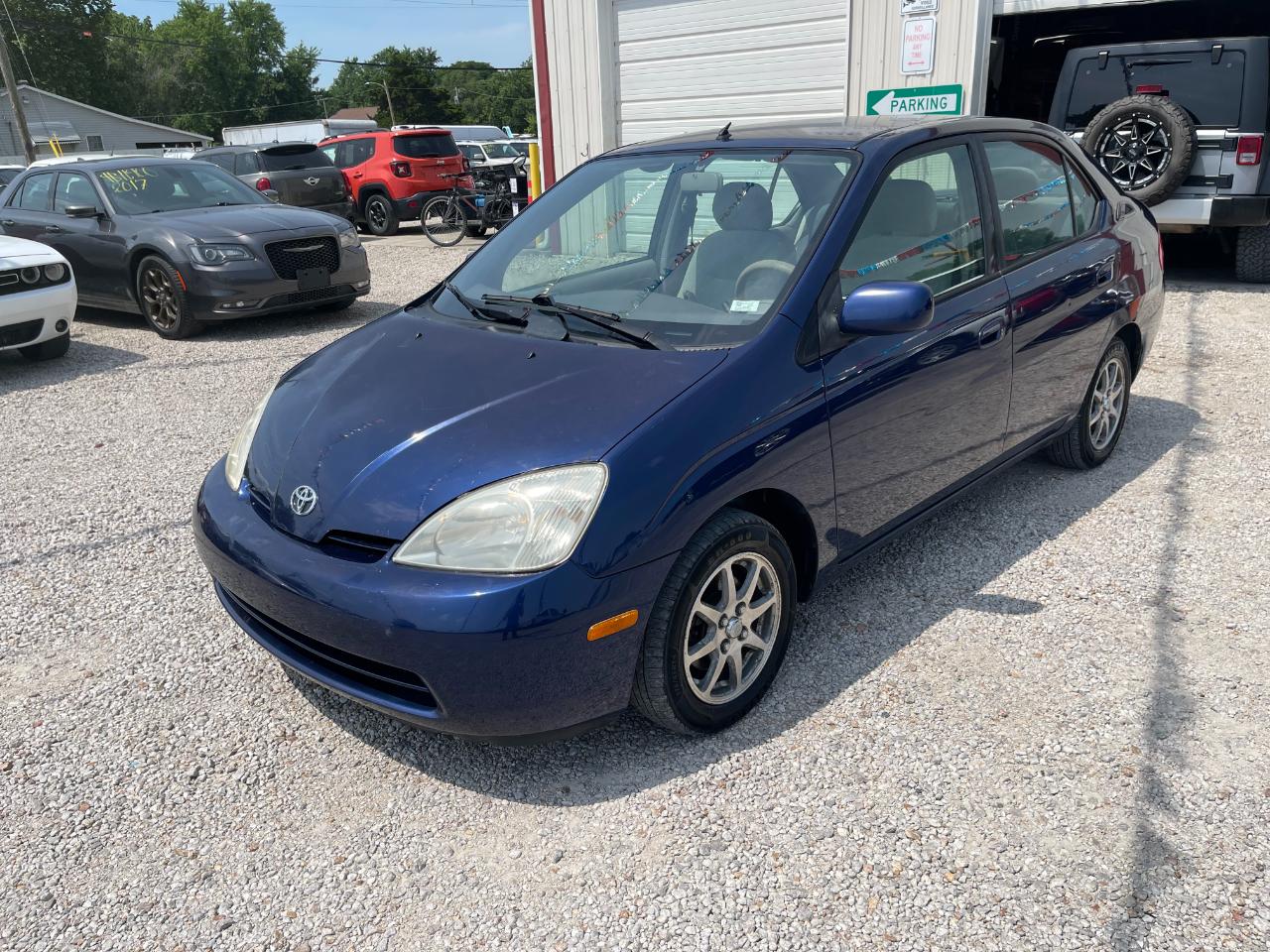 Toyota Prius 4-Door Sedan 2002