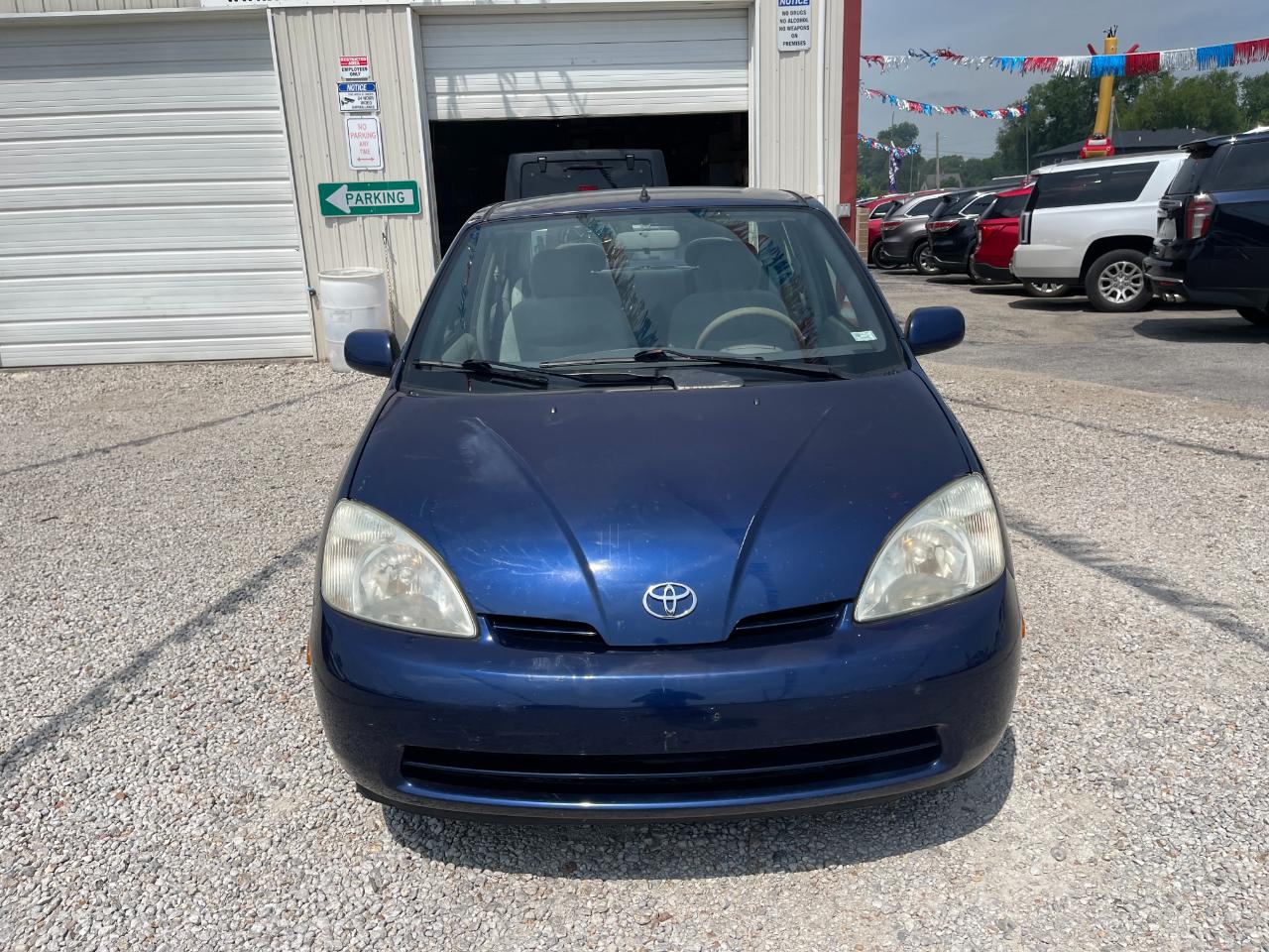 Toyota Prius 4-Door Sedan 2002