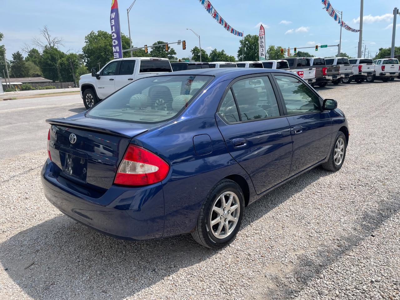 Toyota Prius 4-Door Sedan 2002